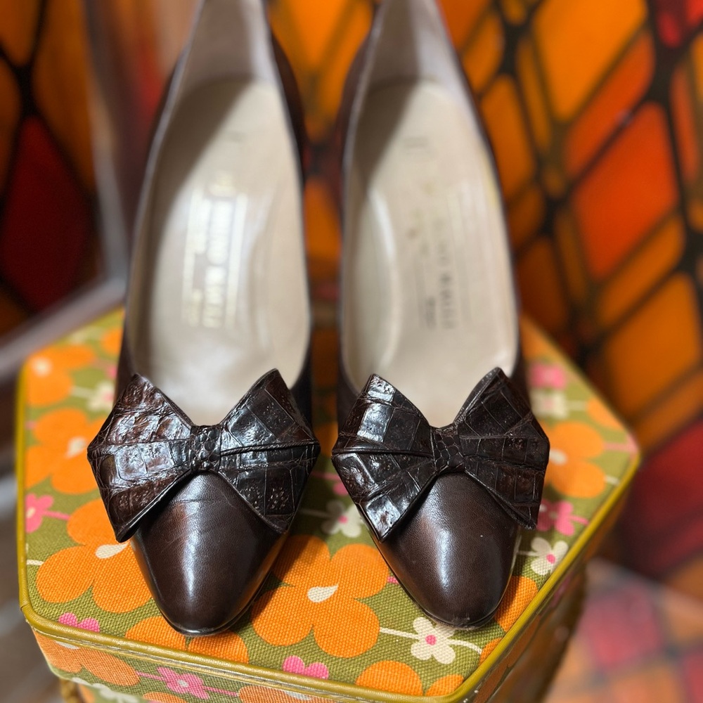 Vintage 1980’s Bruno Magli Chocolate Brown Croc Bow Heels
